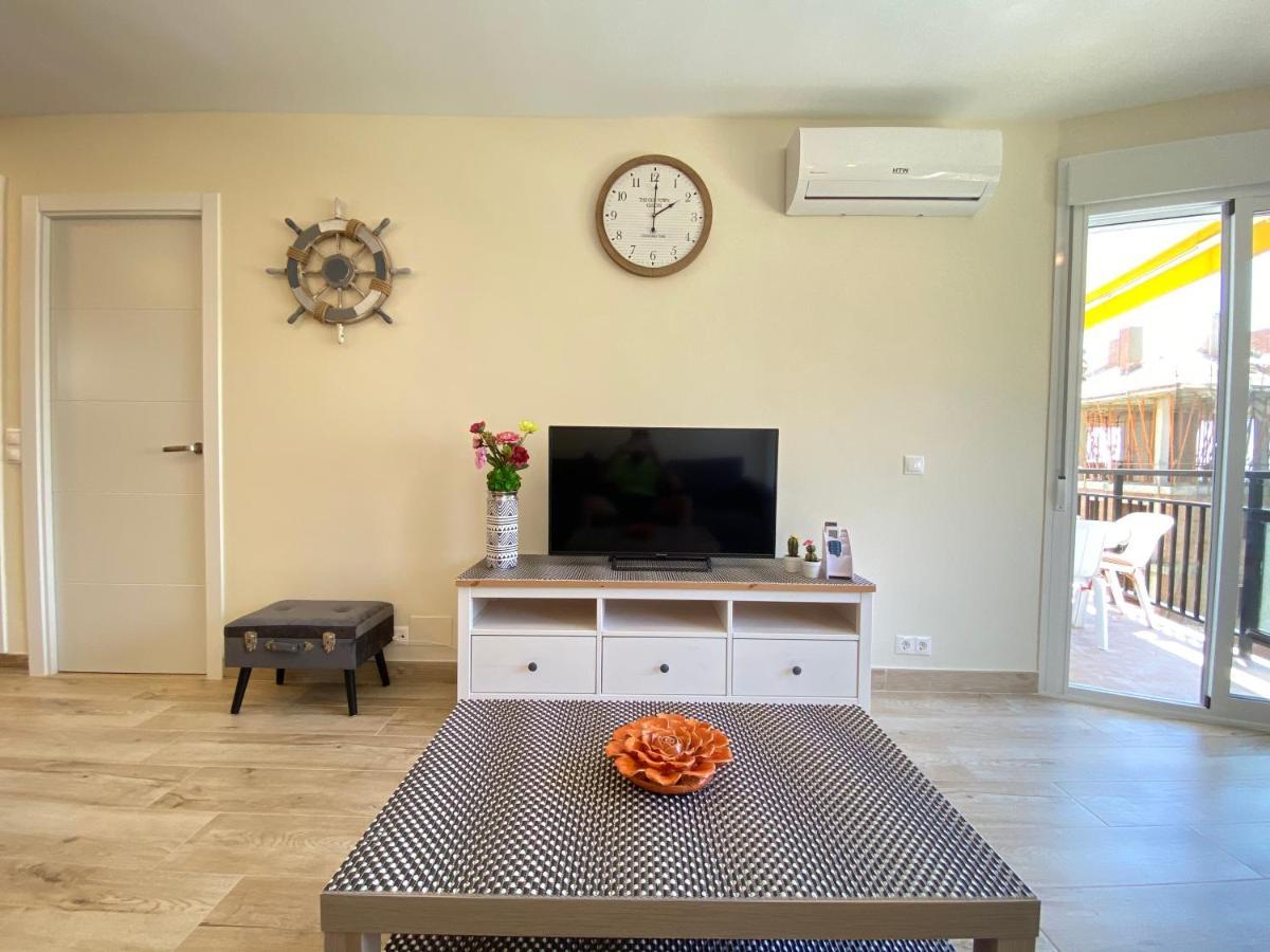 Modern 1 Bedroom Seaside Apartment With Pool Fuengirola Exterior foto